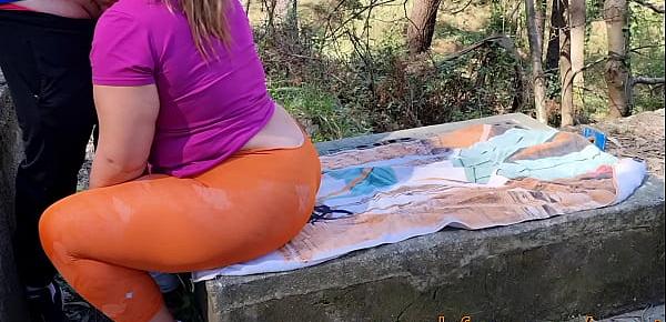  Me follé a mi madrastra en el bosque.  Únete a mi club de fans en www.onlyfans.comouset